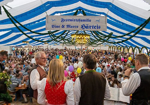 Pfingstvolksfest Berching Festzelt