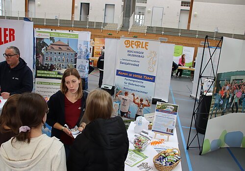 Messestand bei der Berufsmesse in Berching 2025.