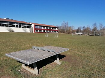 Tischtennisplatte bei Realschule Berching